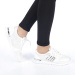 Adidasi albi pentru femei