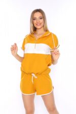 Compleu Tricou cu Gluga si Pantalon Mustar cod8265