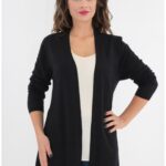 Cardigan negru cu buzunare ascunse si model discret 3D