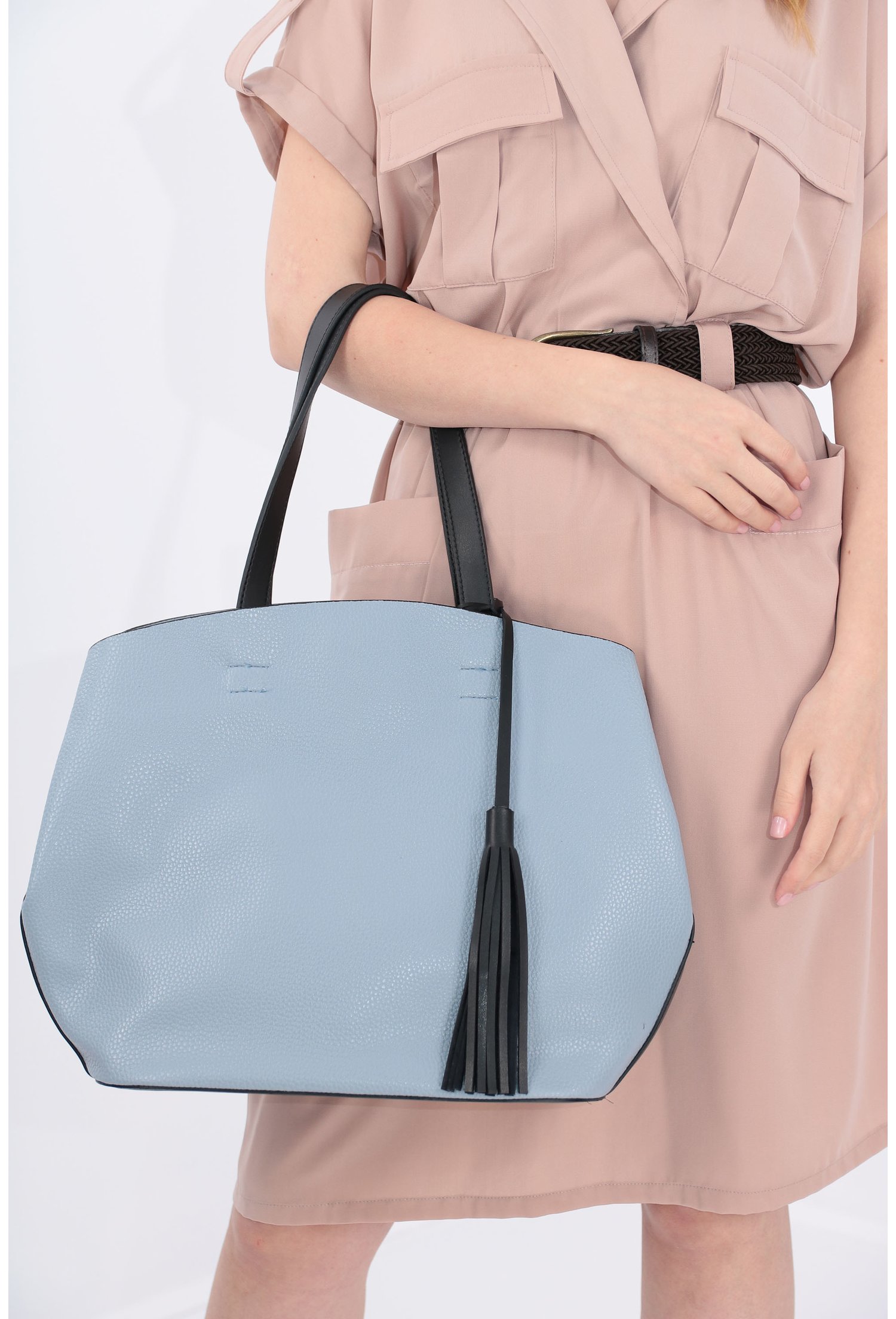 geanta-bleu-cu-canaf-si-manere-negre-b1701-bleu-6571-4 Geanta bleu cu canaf si manere negre - imagine 1