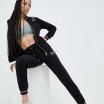 EA7 Emporio Armani trening femei, culoarea roz