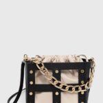 Alohas poseta de piele culoarea negru