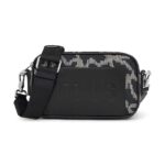 Tous poseta culoarea negru