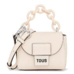 Tous poseta culoarea bej