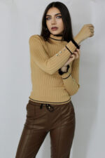 Bluza Renia, cu volane minimaliste la guler si nasturi cu cristale decorative, Crem, Marime universala S/M - imagine 2