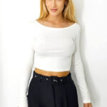 Bluza scurta Manon, cu guler lejer si detaliu decupat la spate, Alb, Marime S/M