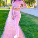Compleu de catifea Paula, pantaloni si bluza pe gat cu fermoar, Roz, Marime S/M