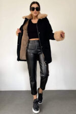 Geaca lunga Andra, din blug negru, cu blanita crem - imagine 2