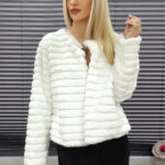 Haina din blana ecologica Feny, cu maneca lunga, lungime medie si accesoriu inclus, Alb, Marime universala M/L