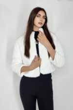 Haina din blana ecologica Graziana, cu maneca trei sferturi si accesoriu inclus, Alb, Marime universala S/M - imagine 2