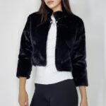 Haina din blana ecologica Graziana, cu maneca trei sferturi si accesoriu inclus, Negru, Marime universala S/M