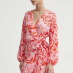 Never Fully Dressed rochie culoarea roz, ini, mulata