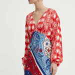 Never Fully Dressed rochie culoarea rosu, ini, evazati