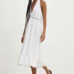 Model Nou de rochie culoarea alb, ini, evazati
