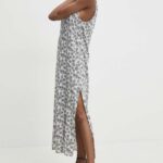 Model Nou de rochie culoareinegru, midi, drept