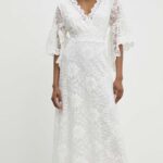 Model Nou de rochie culoarea alb, maxi, evazati