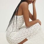 Model Nou de rochie culoarea bej, maxi, drept