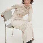 Model Nou de rochie culoarea bej, maxi, mulata