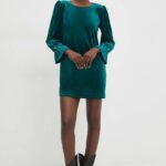 Model Nou de rochie de ctifea culoarea verde, ini, evazati