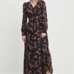 Model Nou de rochie culoareinegru, maxi, evazati
