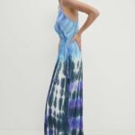Model Nou de rochie maxi, evazati