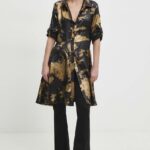 Model Nou de rochie culoarea auriu, ini, evazati