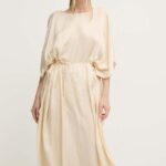 Model Nou de rochie culoarea bej, maxi, oversize