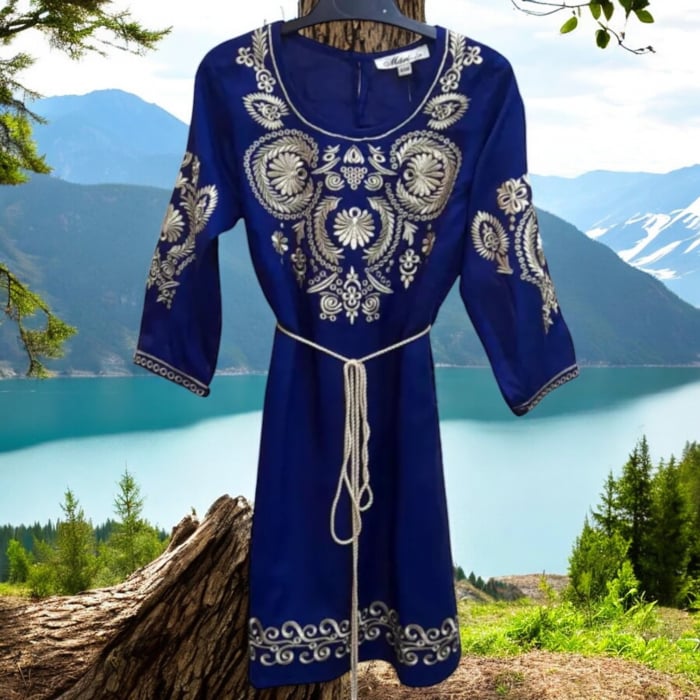 rochita-traditionala-cu-broderie-carla-copie-484647 Rochita Traditionala cu broderie Carla 3 - imagine 1