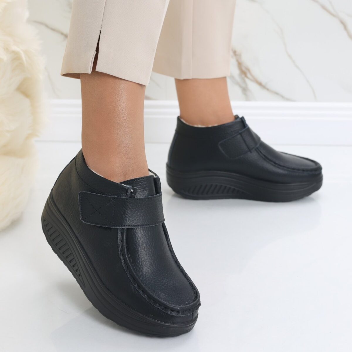 Ghete Dama Imblanite Negre din Piele Naturala Dasian - imagine 2