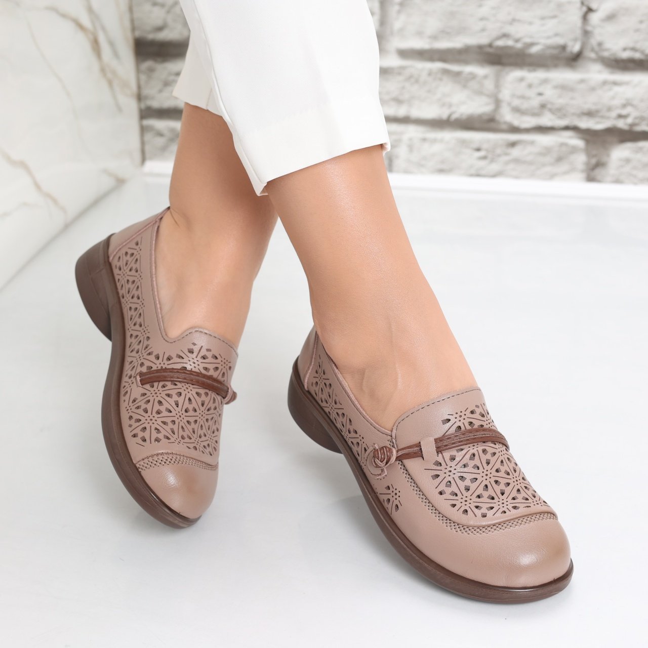 pantofi-dama-casual-kaki-din-piele-ecologica-suhana27931 Pantofi dama casual Kaki din Piele Ecologica Suhana - imagine 1