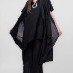 Blazer elegant, usor creponat, cu rever dublat cu voal negru