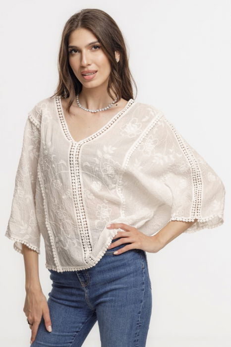 bluza-brodata-cu-maneca-fluture-din-dantela-de-bumbac-bej-226224 Bluza brodata cu maneca fluture din dantela de bumbac, bej - imagine 1