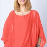 Bluza corai din matase si vascoza cu maneca fluture