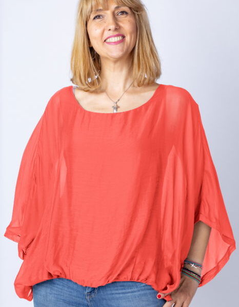 Bluza corai din matase si vascoza cu maneca fluture