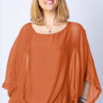 Bluza caramizie din matase si vascoza cu maneca fluture