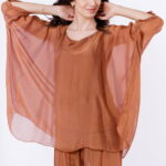Bluza din matase si vascoza in colturi, camel