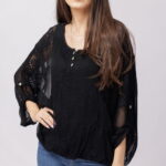 Bluza din matase si vascoza neagra brodata si dantela pe spate