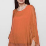 Bluza din matase si vascoza cu maneca clopot, caramizie