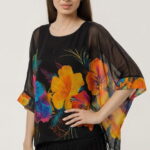 Bluza neagra din matase si vascoza cu maneca scurta si imprimeu floral exotic