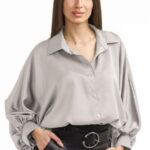 Camasa eleganta din satin, cu maneci bufante, gri deschis