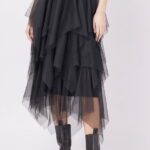 Fusta din tulle, in straturi inegale, lunga, neagra