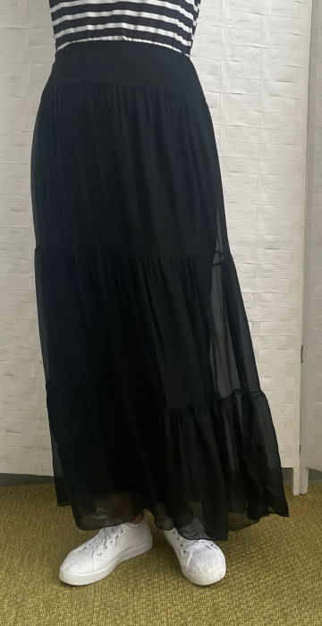 fusta-lunga-cu-volane-din-matase-naturala-neagra-628693 Fusta lunga cu volane, din matase si vascoza, neagra - imagine 1