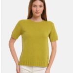Pulover cu maneca scurta, la baza gatului, verde oliv