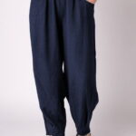 Pantaloni bleumarin, masura mare, cu curea, din vascoza