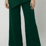 Pantaloni largi din tricot moale de vascoza, verde