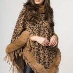 Poncho animal print camel, de oras, tivit cu blana