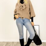 Pulover reversibil camel, oversize cu funda si maneca fluture