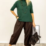 Pulover versatil cu maneci scurte ribbed si guler inalt, din vascoza, verde inchis