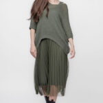 Rochie suprapusa cu puloveras si tulle plisat, kaki