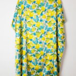 Rochie de plaja tip poncho din matase cu imprimeu mediteranean cu lamai si fluturi
